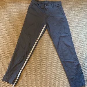Lululemon Commission Pant Classic. Size 28 waist.